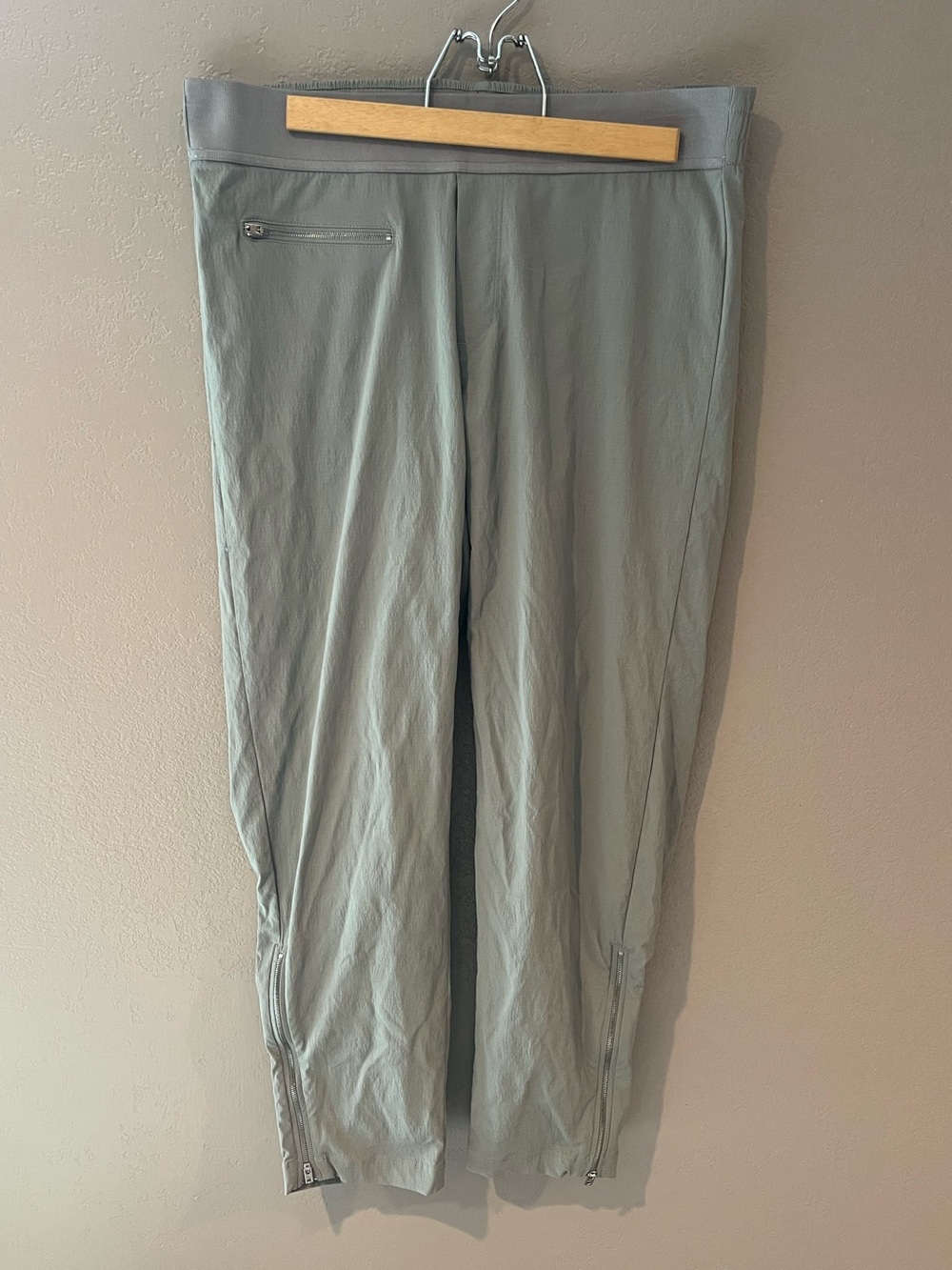 Athleta Light Grey Pants